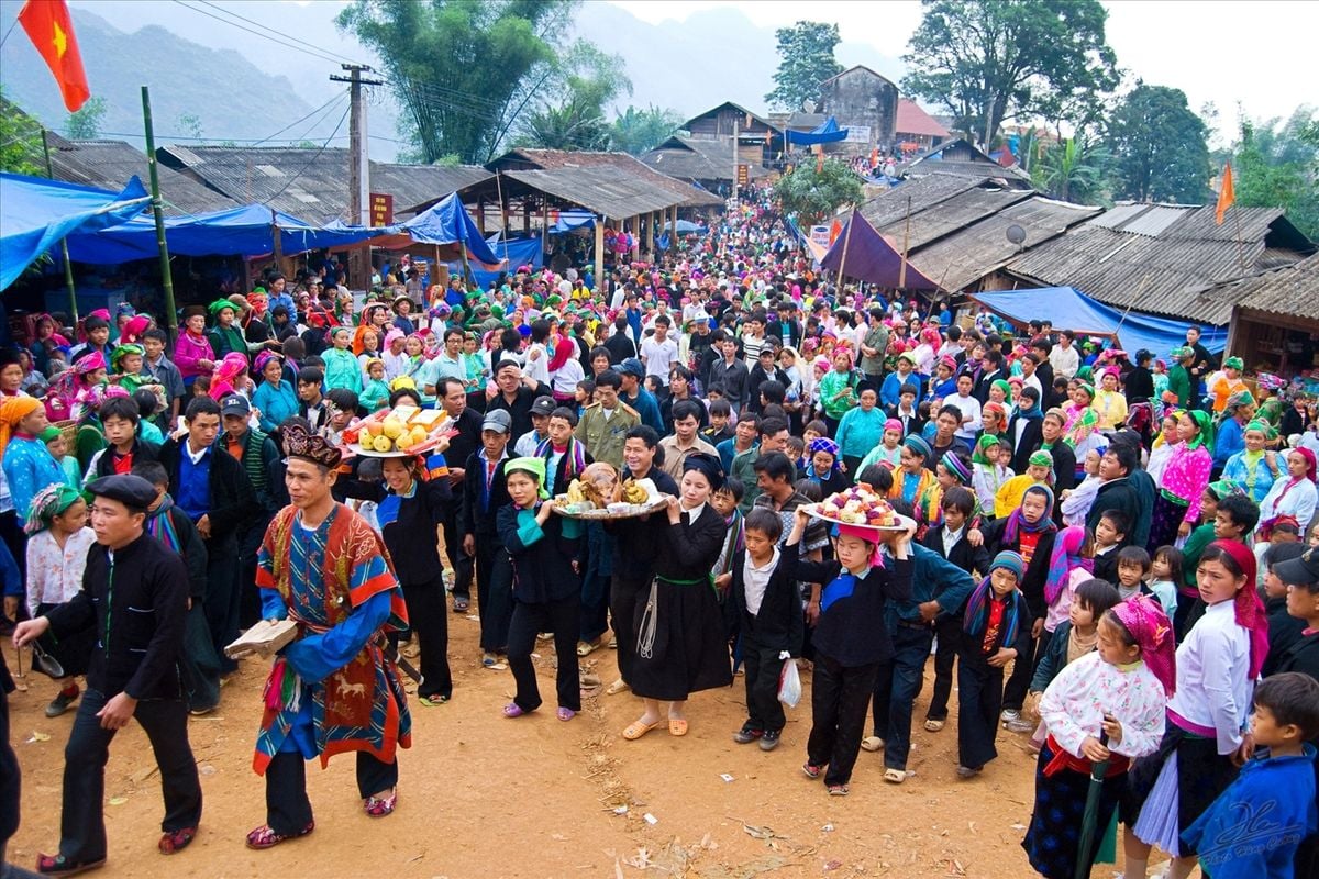 khau vai love market in ha Giang