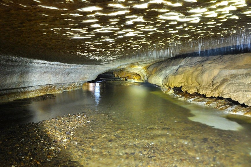 Tham Phay cave