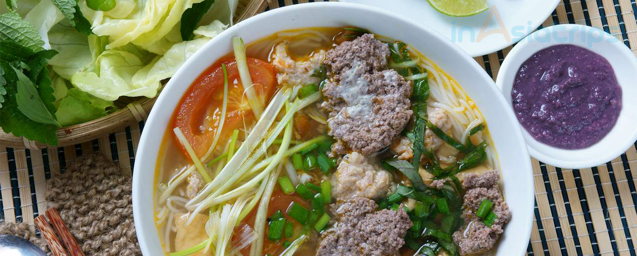 Bún Riêu, Tomato and Crab Noodle Soup